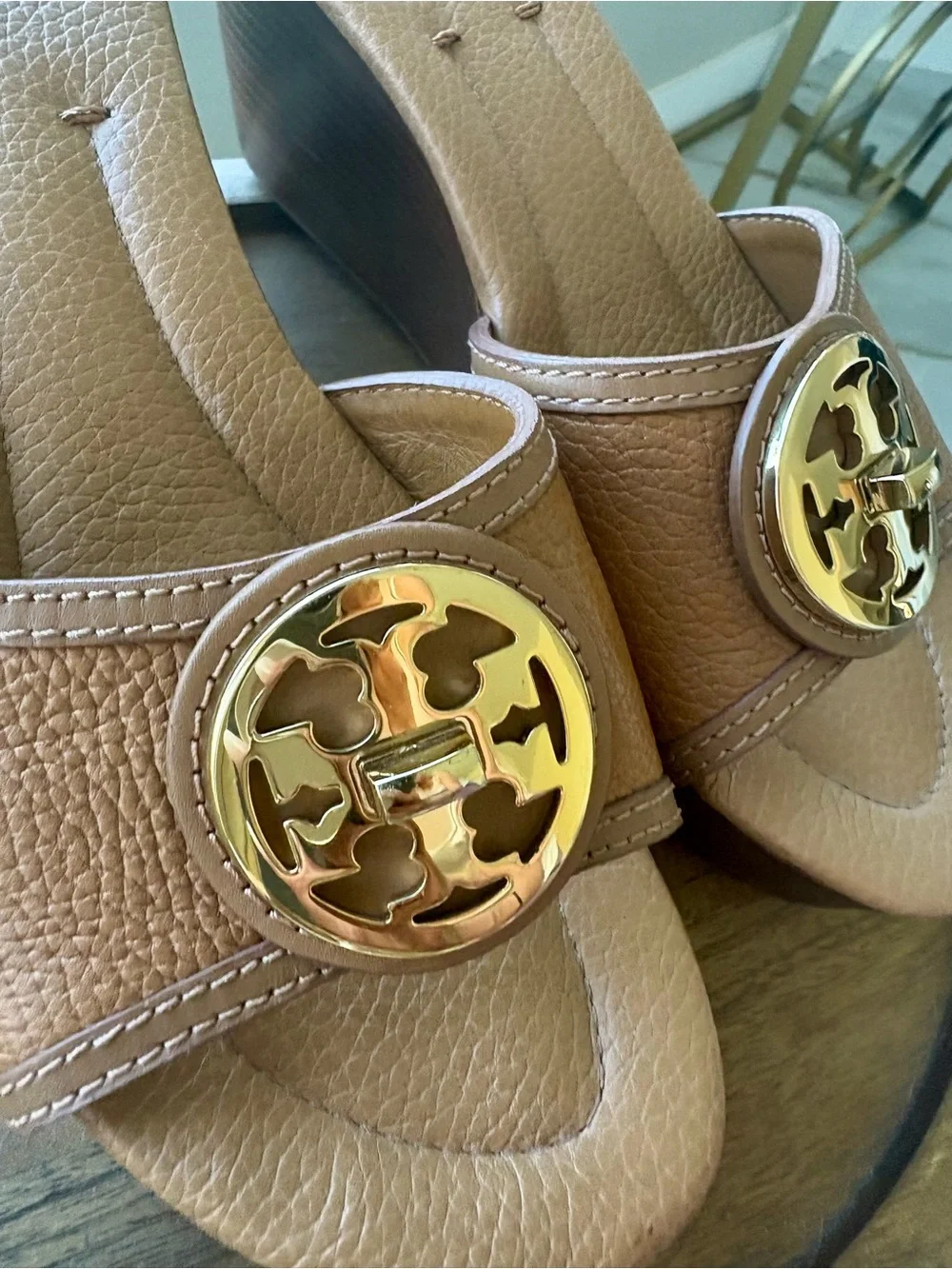 Tory Burch SELMA Wedge Tan Leather Slide Sandals Gold Logo Medallions shoes 7.5M